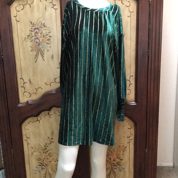 Loveriche Green Dress size S NWT - Picture 2 of 5